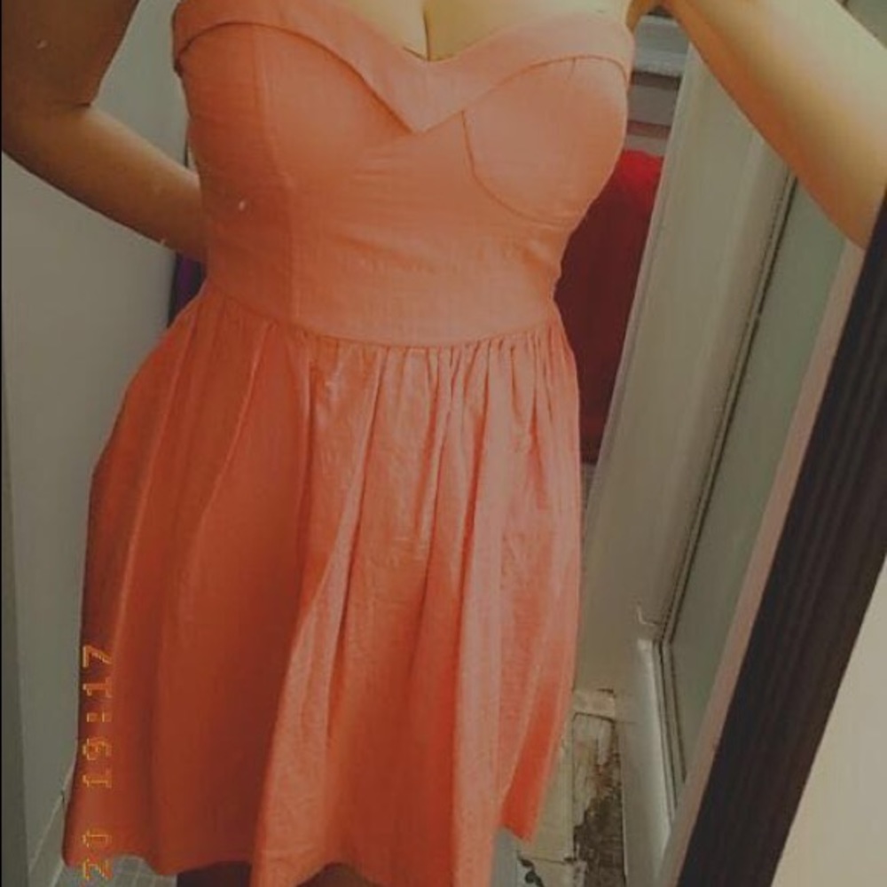 Strapless dress